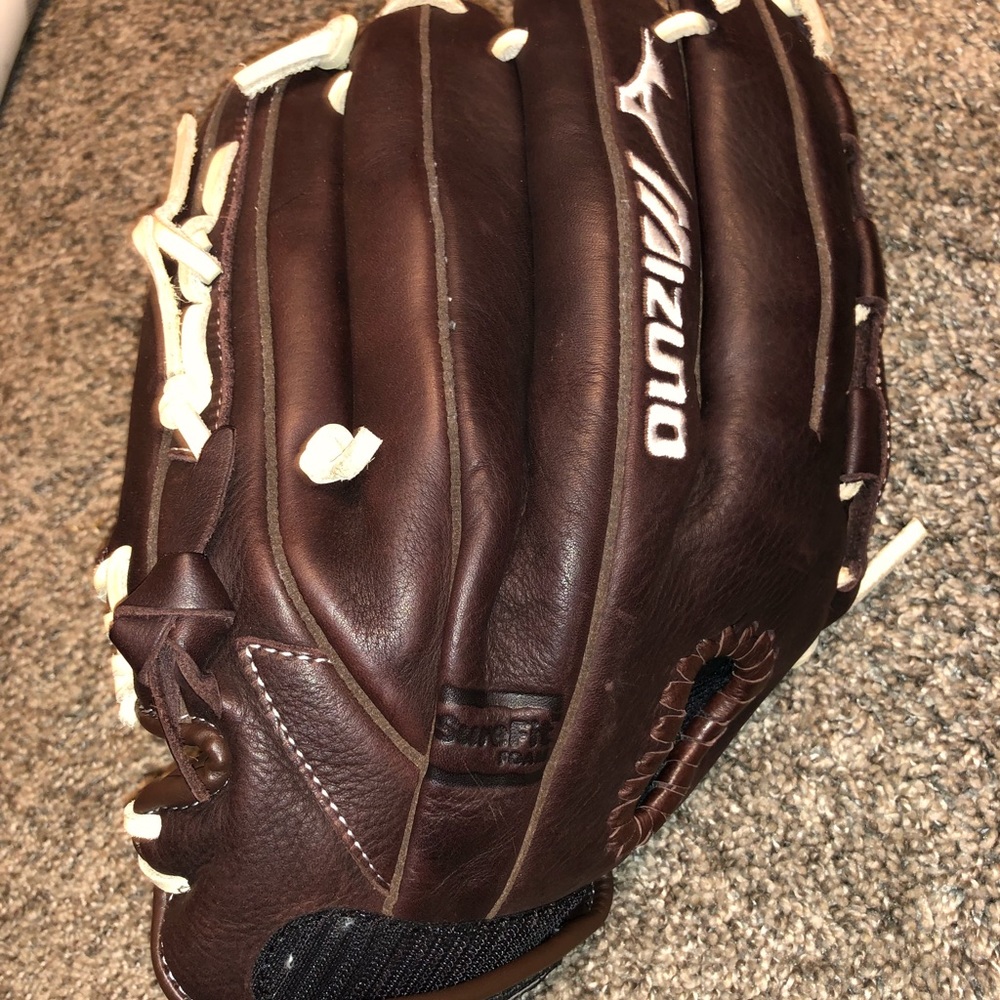softball glove